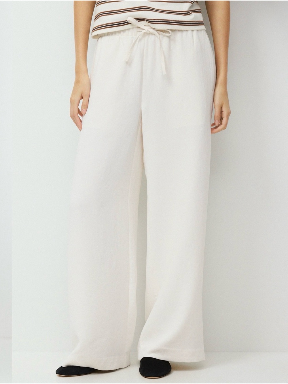 Aritzia Cream Wilfred Lodge Pant Crepette Wide-Leg Drawstring 30” Inseam Size L